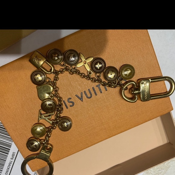 🚫SOLD🚫 LV Bag Charm Mint/Box GORGEOUS - Picture 3 of 16